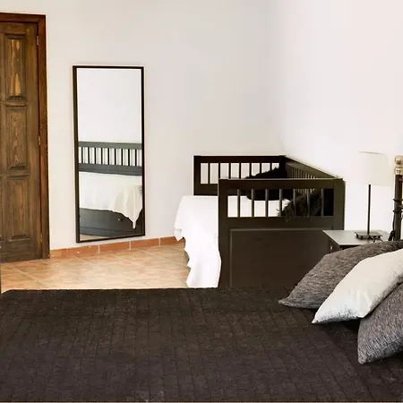 Charming House In With Private Pool